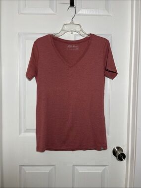 Eddie Bauer Women's V-Neck Tee in Mauve Rose